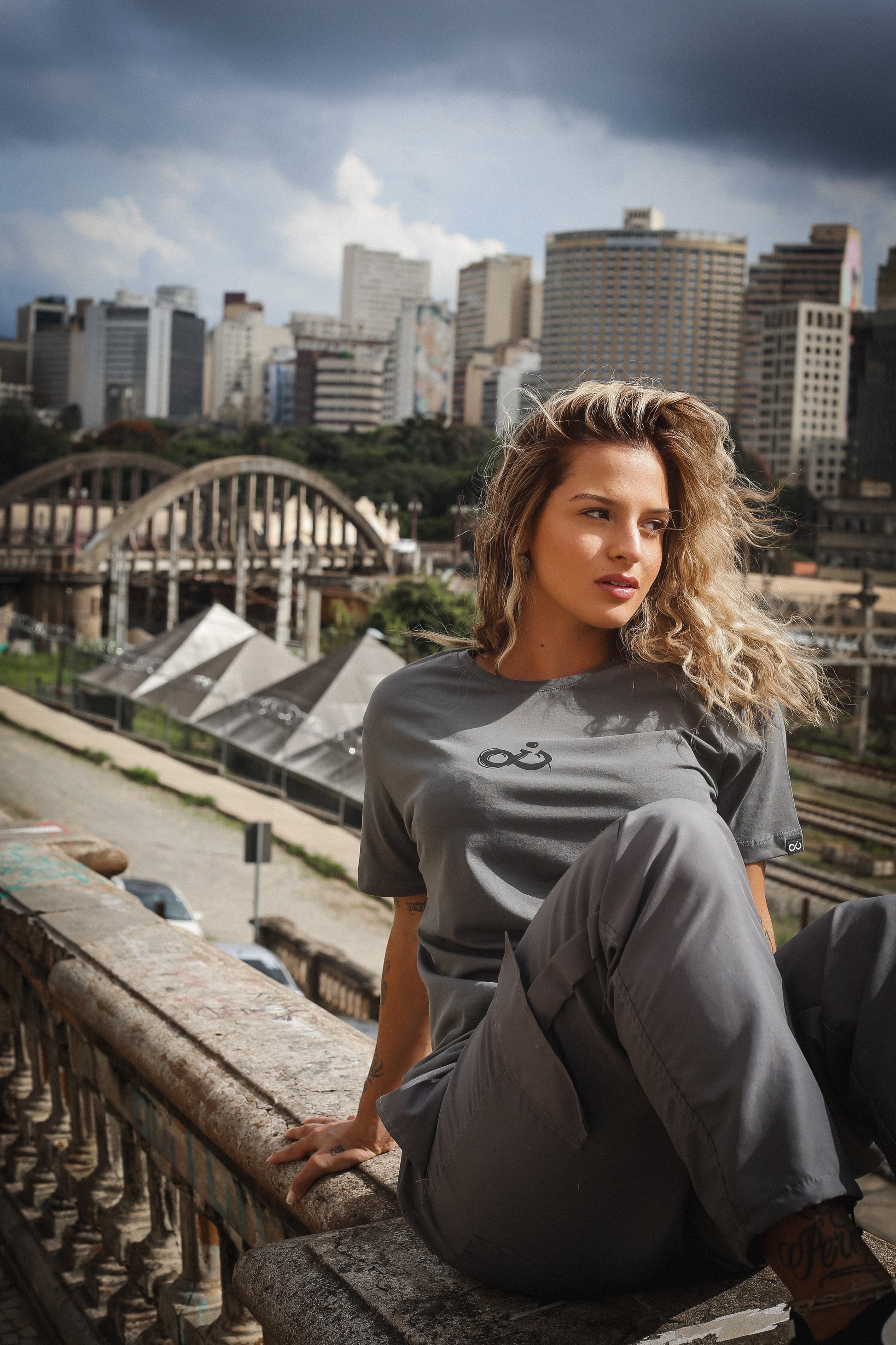 Camisa Infinity cinza Anjo