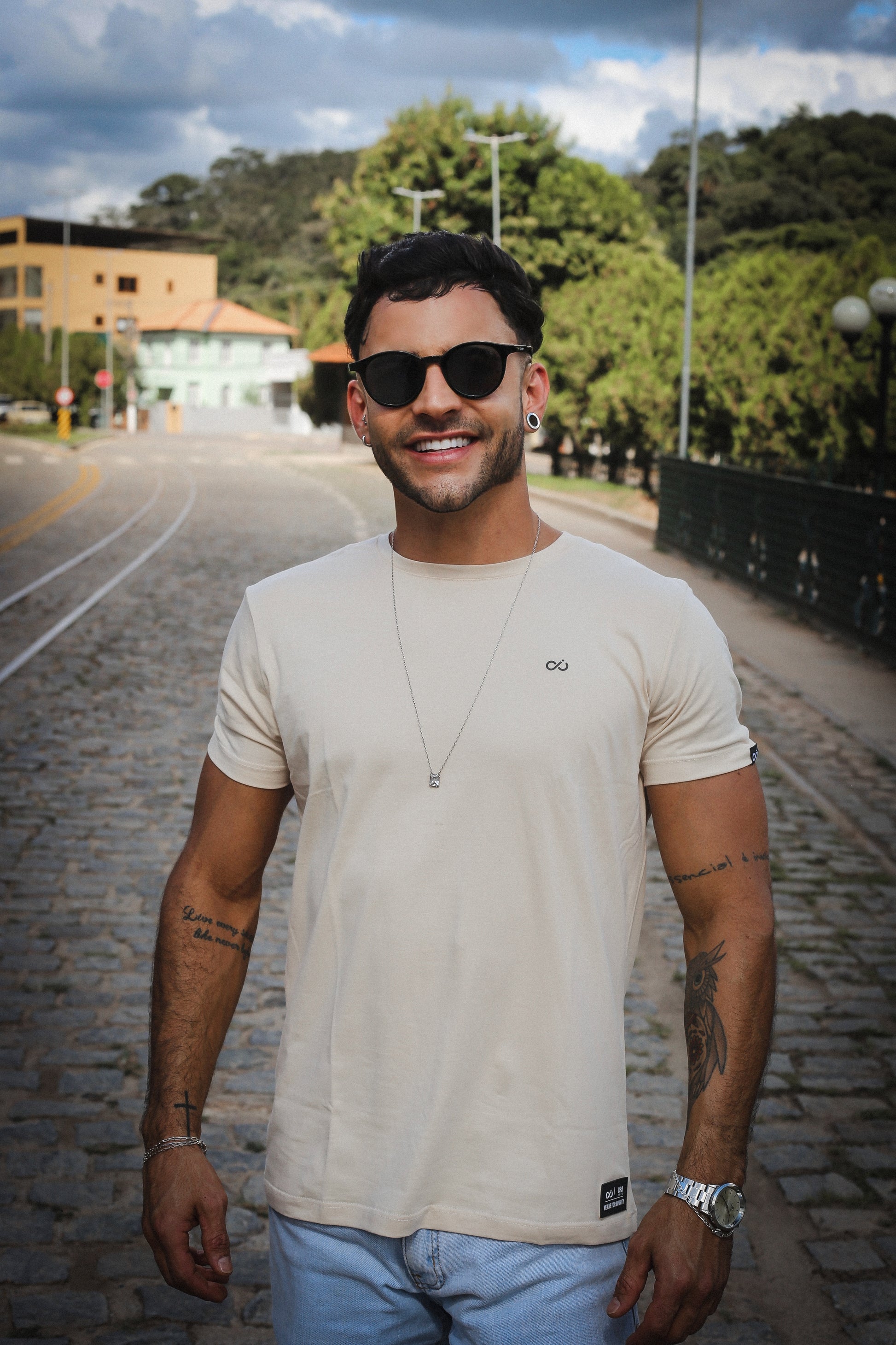 Camisa Infinity Básica Bege