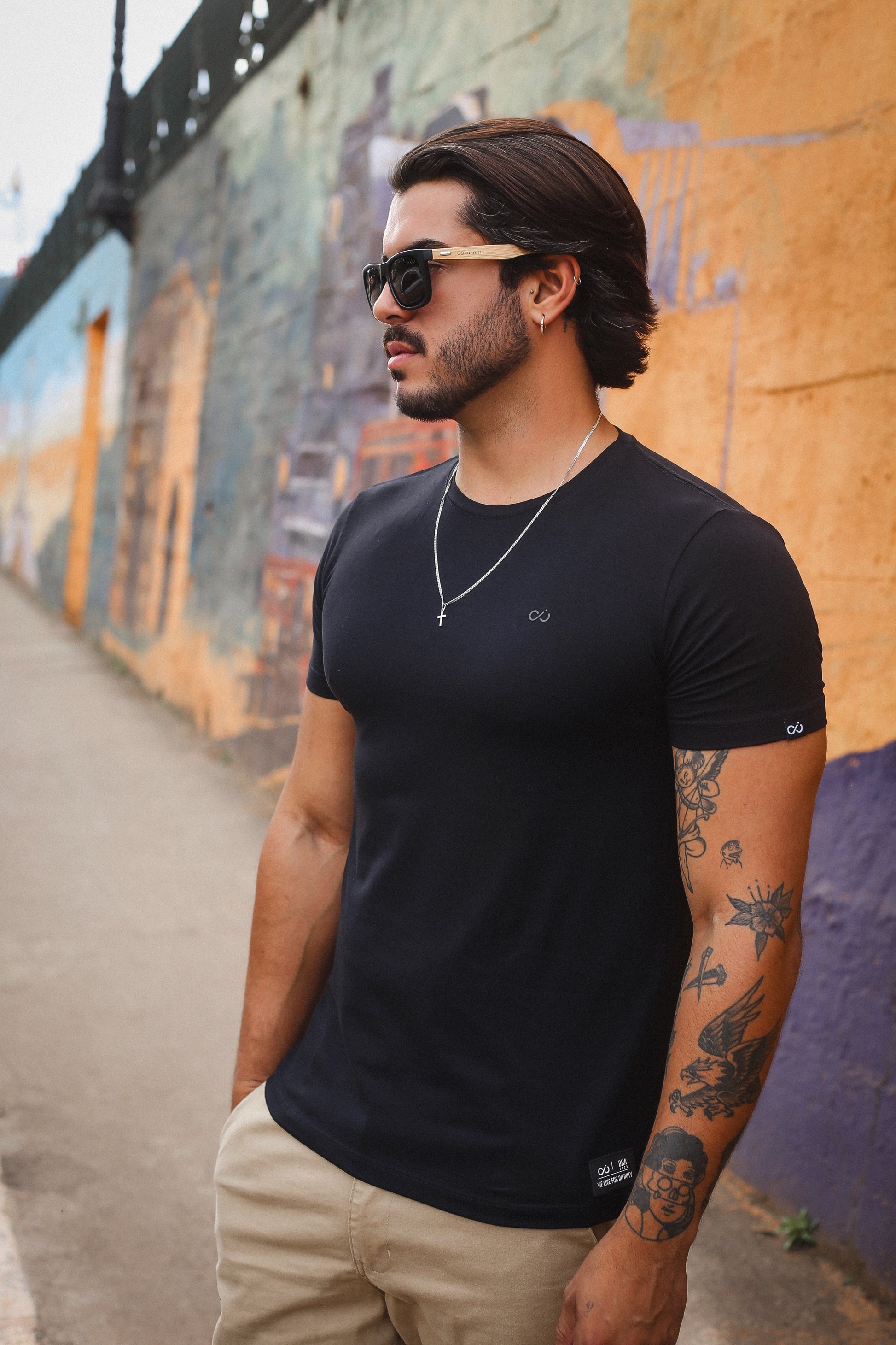 Camisa Infinity básica preta Tom/Tom