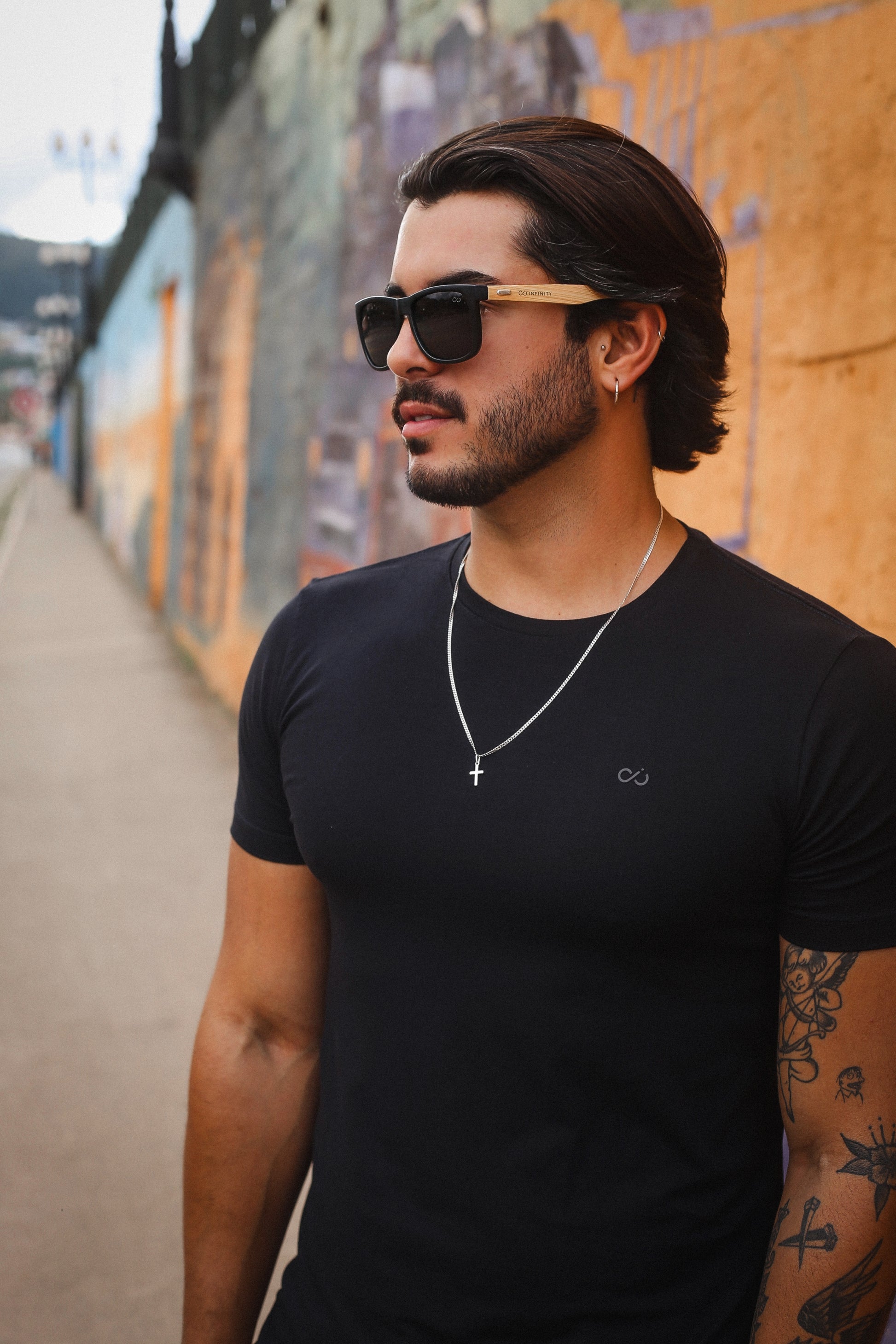 Camisa Infinity básica preta Tom/Tom