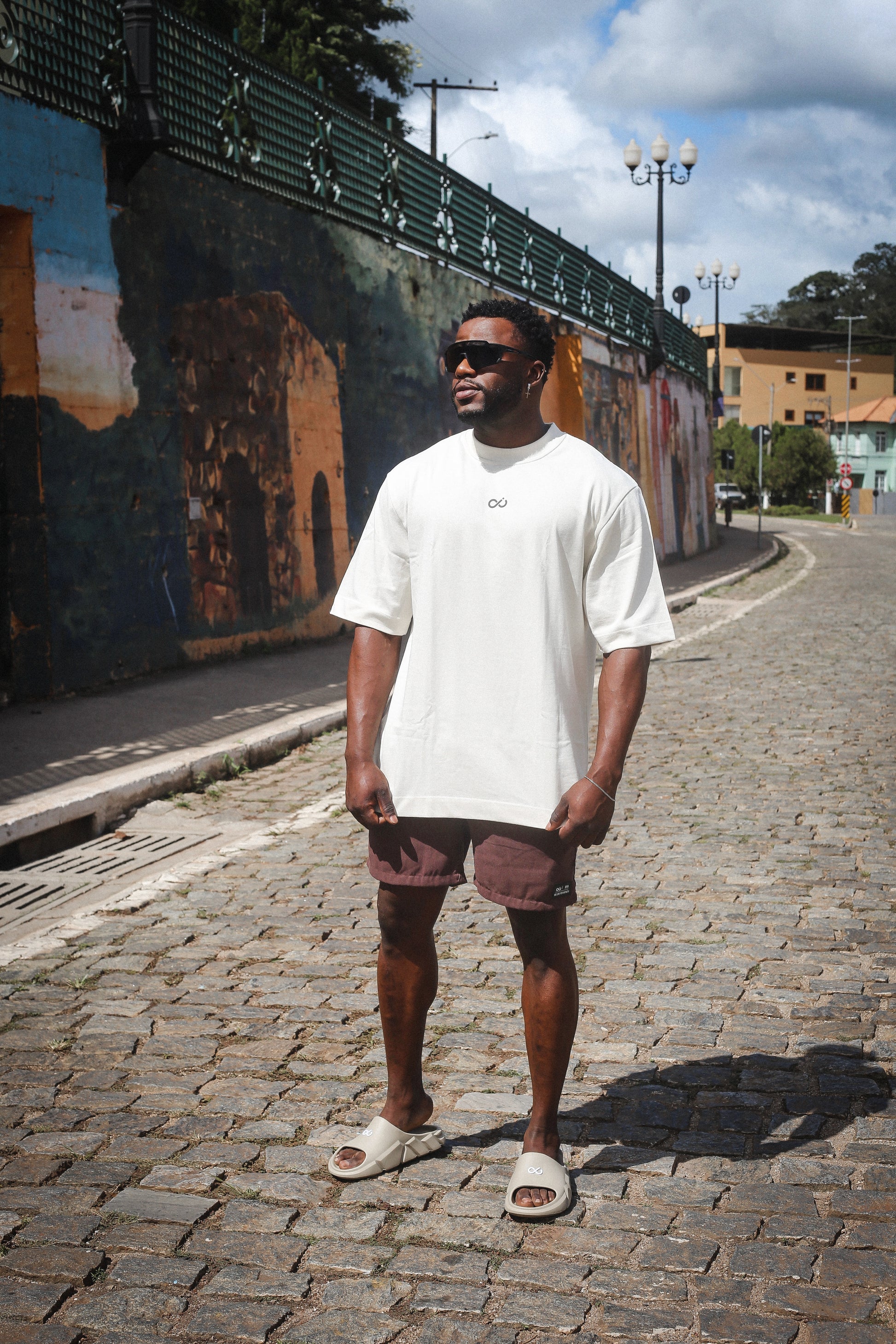 Camisa Infinity Oversized bege Básica