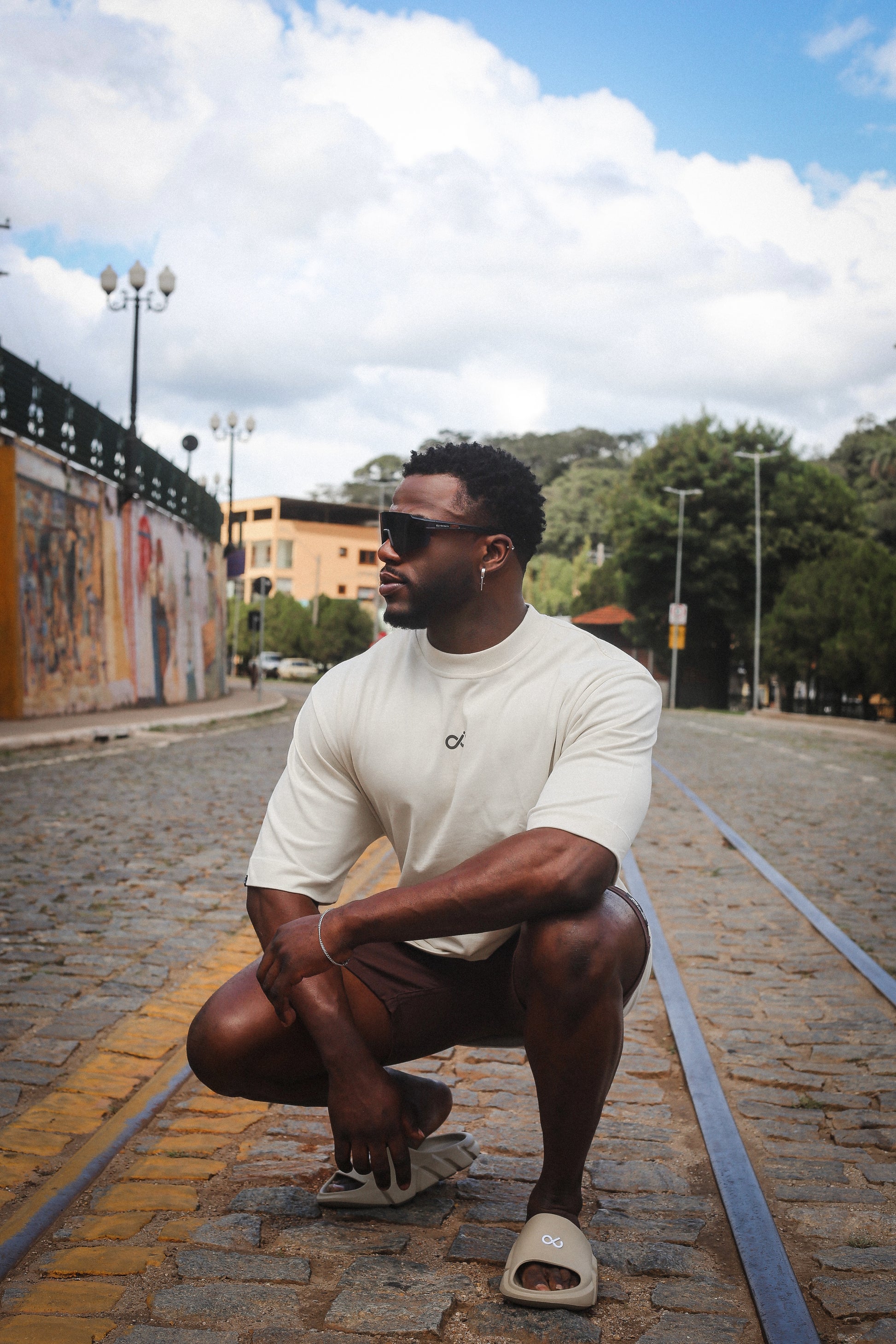 Camisa Infinity Oversized bege Básica